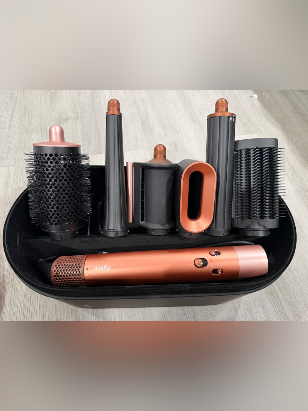 Dyson Airwrap i.d.™Multi-Styler in Amber Silk w/all attachments GENUINE USED!